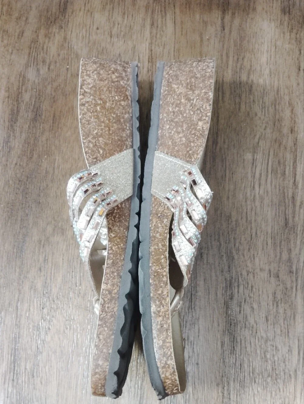 Italian Shoemakers Women's Gold Glitter Multi-Strip Thong Sandals